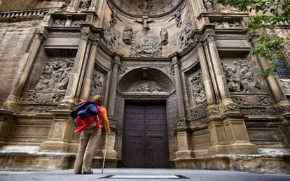 Atrio de la iglesia de Santa María, en Viana (Navarra).
