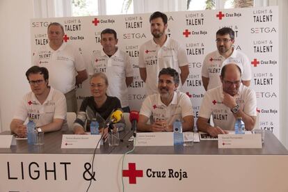 Los representantes de Setga y Cruz Roja en Pontevedra, durante la rueda de prensa de presentación del proyecto.