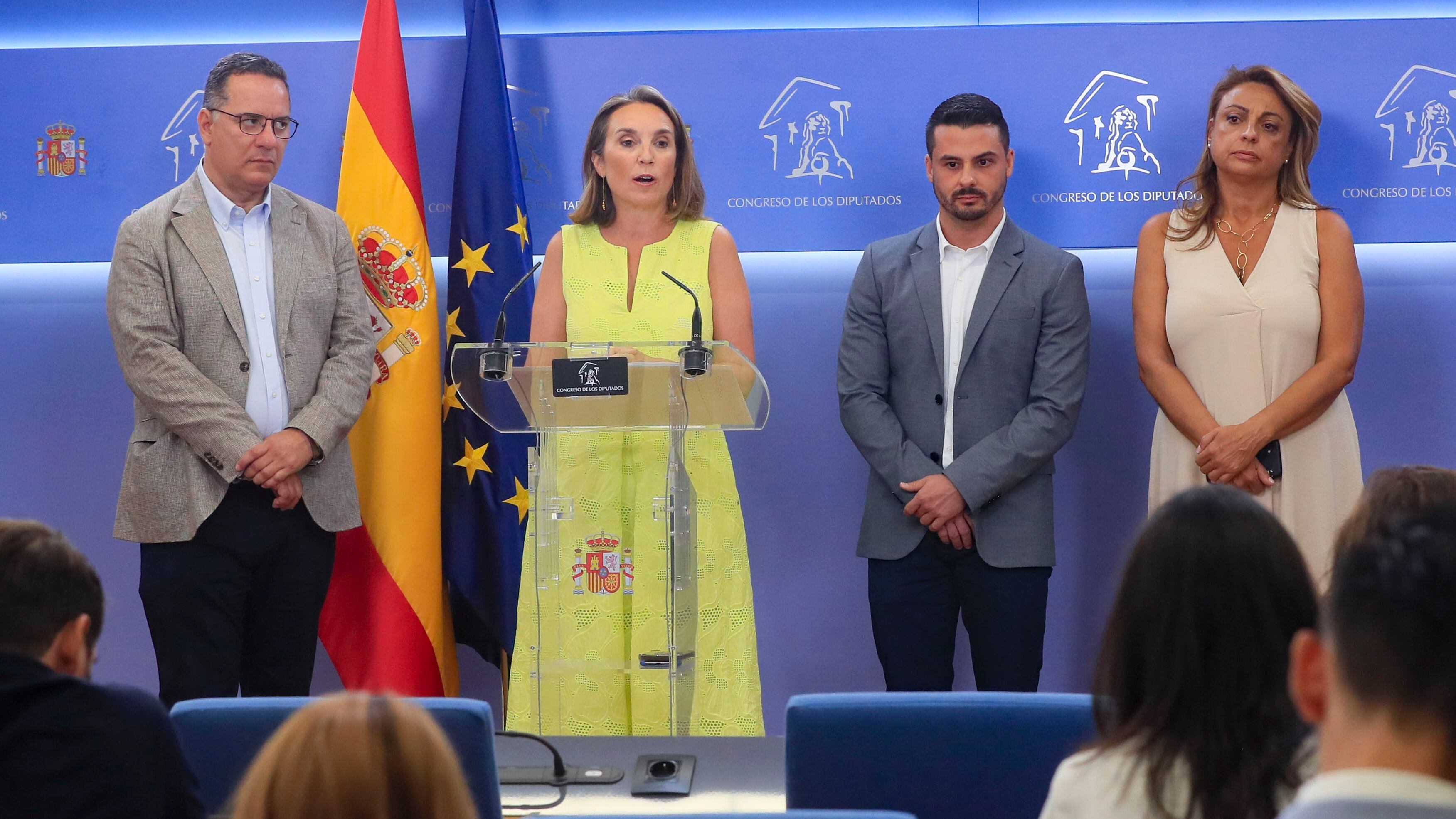 El PP pactó con CC implicar “con cambios legales” a las autonomías en el reparto de menores cuando negociaba la investidura de Feijóo