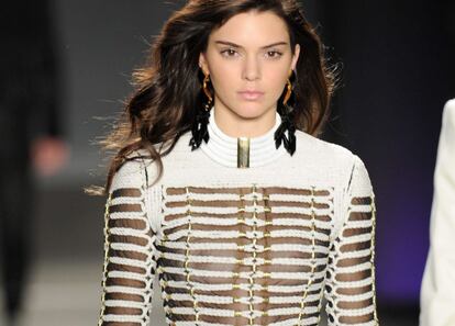 Kendall Jenner, en el desfile de Balmain.