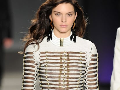 Kendall Jenner, en el desfile de Balmain.