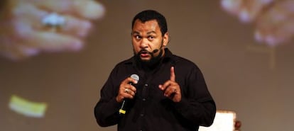 El cómico francés Dieudonné durante una actuación en 2010.