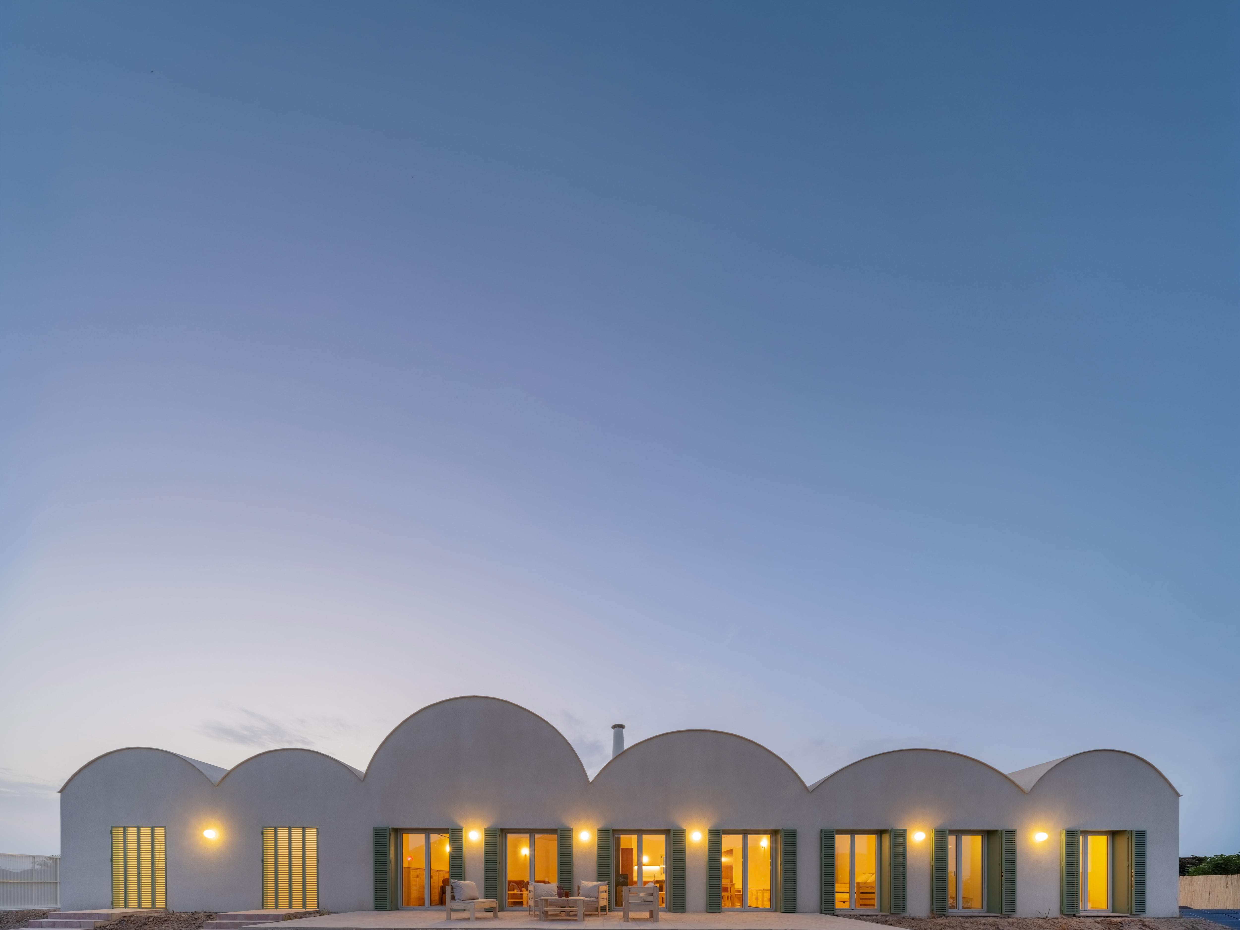 La espectacular vivienda familiar hecha de seis bóvedas en plena huerta murciana