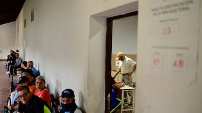 abren las urnas en venezuela