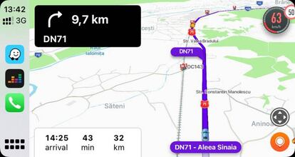 Indicador de carretera inundada en Waze.