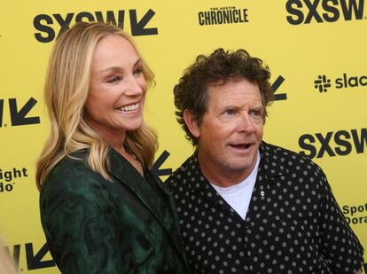 Michael J. Fox, y su mujer Tracy Pollan, ayer durante la presentación de su documental en Texas.