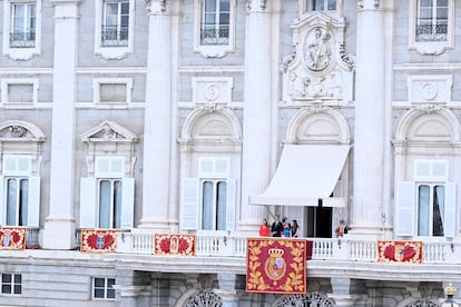 Vista general de los balcones del Palacio Real. 