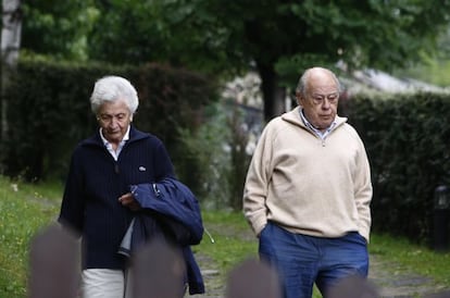 Jordi Pujol and his wife Marta Ferrusola at their residence in Queralbs (Girona).