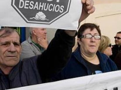 Santander, Catalunya Caixa y Bankinter estrenan el código antidesahucios