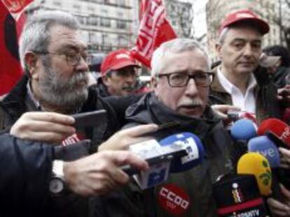 Los secretarios generales de UGT y CCOO, C&aacute;ndido M&eacute;ndez (i) e Ignacio Fern&aacute;ndez Toxo (d), respectivamente.