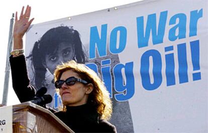 Susan Sarandon, en una manifestación contra la guerra con Irak celebrada en octubre en Washington.