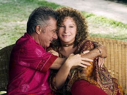 Dustin Hoffman y Barbra Streisand, en <i>Los padres de él.</i>