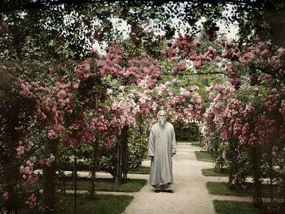 ‘Retrato de Rabindranath Tagore en el huerto de rosas’ (junio, 1921).