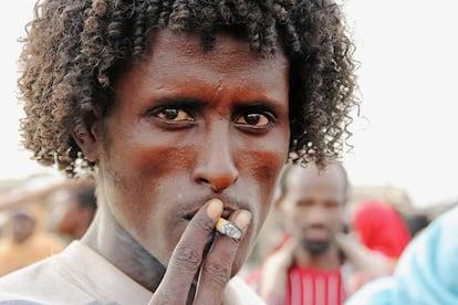 Hombre afar en el mercado de Asayita.