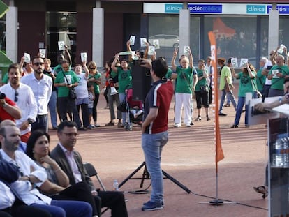 Membres de la PAH, al m&iacute;ting d&#039;Arrimadas.