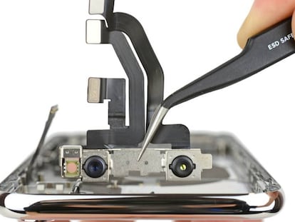 Desmontan el iPhone X y muestran sus entrañas