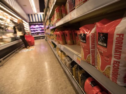 Productos de la marca Pastas Gallo en un supermercado en Madrid.  