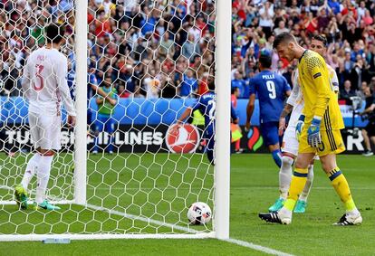 David De Gea després que Giorgio Chiellini marqui l'1-0 en el partit entre Itàlia i Espanya a l'estadi de França en Saint. Denis.