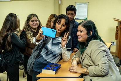 La escritora Elísabet Benavent, durante su visita a la Universidad de Guadalajara (México), en noviembre de 2023.
