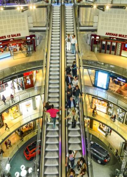 El comercio está dosificando la entrada de personal.