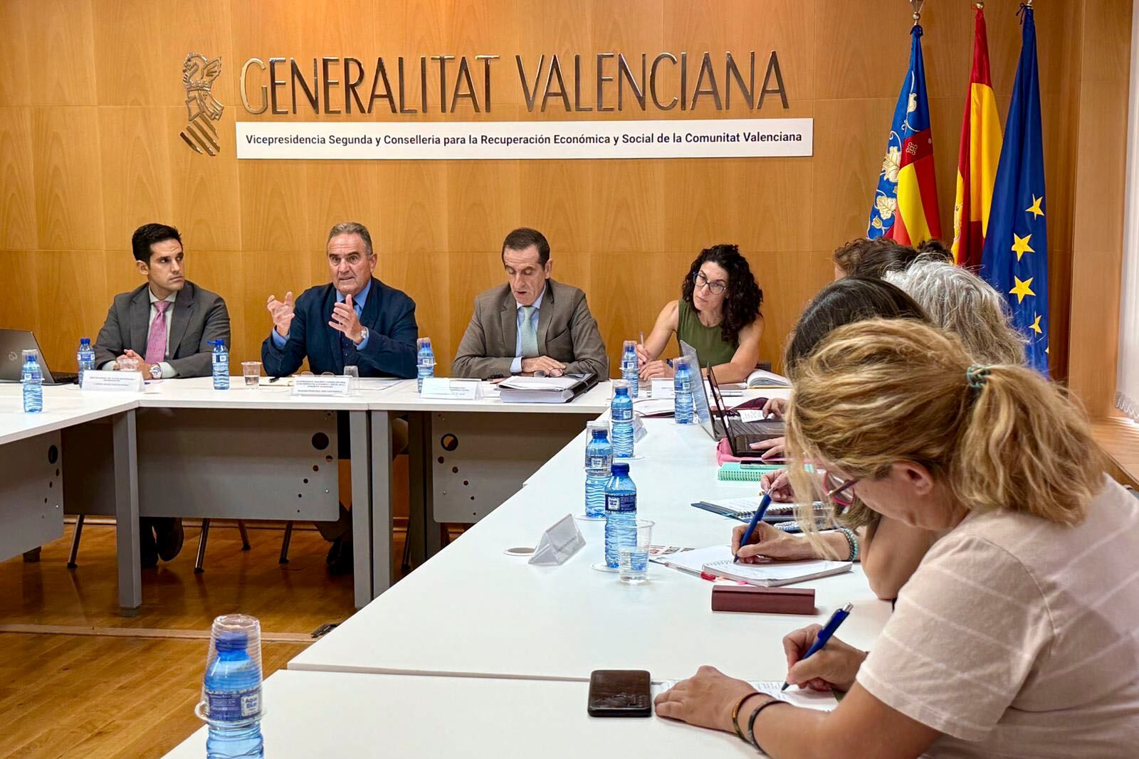 Víctimas de dana critican la carta de la periodista que comió con Mazón aquel día: “Lleva 10 meses encubriendo una mentira”