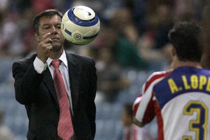 César Ferrando durante un partido del Atlético de Madrid.