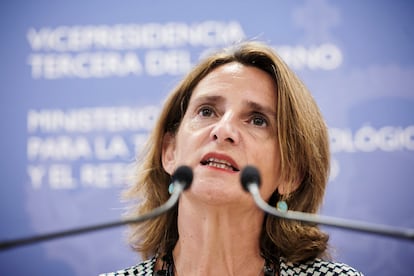 Teresa Ribera, durante su comparecencia este martes para hacer una valoración sobre las perspectivas de los distintos proyectos de interconexión energética entre Estados miembro de la Unión Europea.