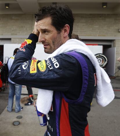 Mark Webber en el paddock antes de la Q3.