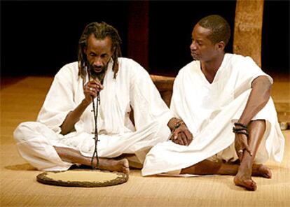 Una escena de la obra 'Tierno Bokar', de Peter Brook.