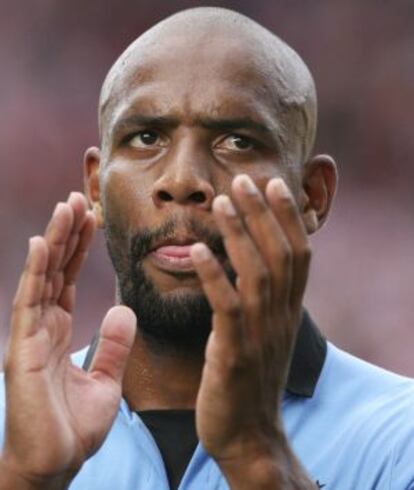 Maicon, en su debut con el City.