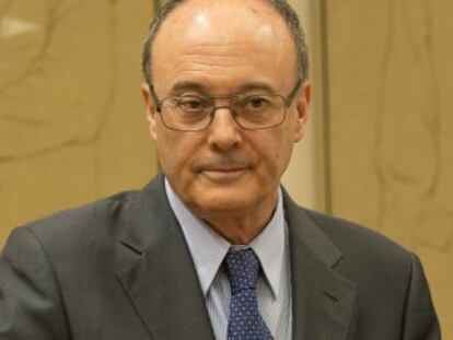 Luis Linde, gobernador del Banco de España, en el Congreso de los Diputados.