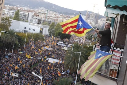 Protest in favor of releasing pro-independence figures from jail.