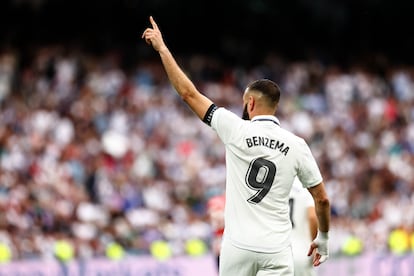Karim Benzema celebra su último gol con el Real Madrid.
