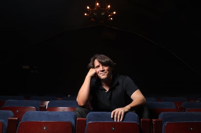 El director de la obra Cielos, Sergio Peris Mencheta, en el Teatro de la Abadía. Jaime Villanueva