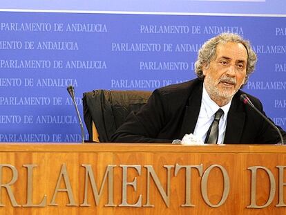 El Defensor del Pueblo Andaluz, Jos&eacute; Chamizo, en un acto en el Parlamento en marzo pasado. 