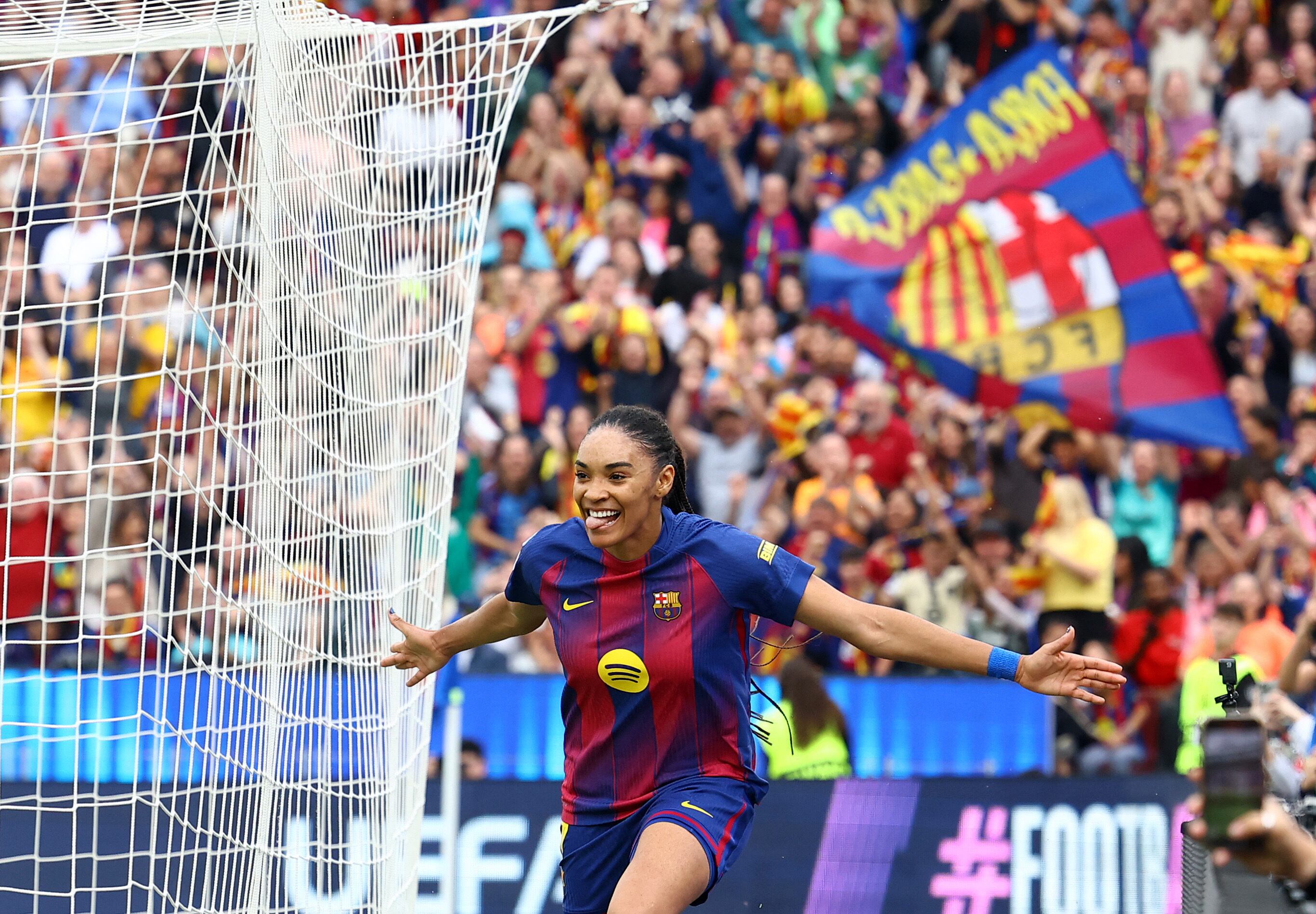 La mejor Salma Paralluelo para el tramo final del Barcelona