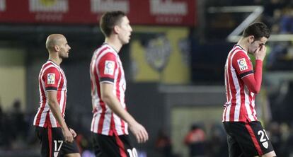 Aduriz, De Marcos y Mikel Rico, tras la derrota ante el Villarreal