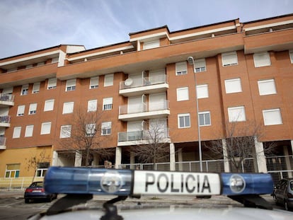 Fachada de un edificio de Alcobendas con viviendas ocupadas, en una imagen de archivo. 