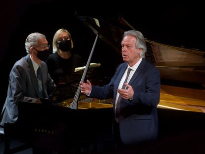 El pianista Roger Vignoles y el tenor Christoph Prégardien, en un momento del recital.
