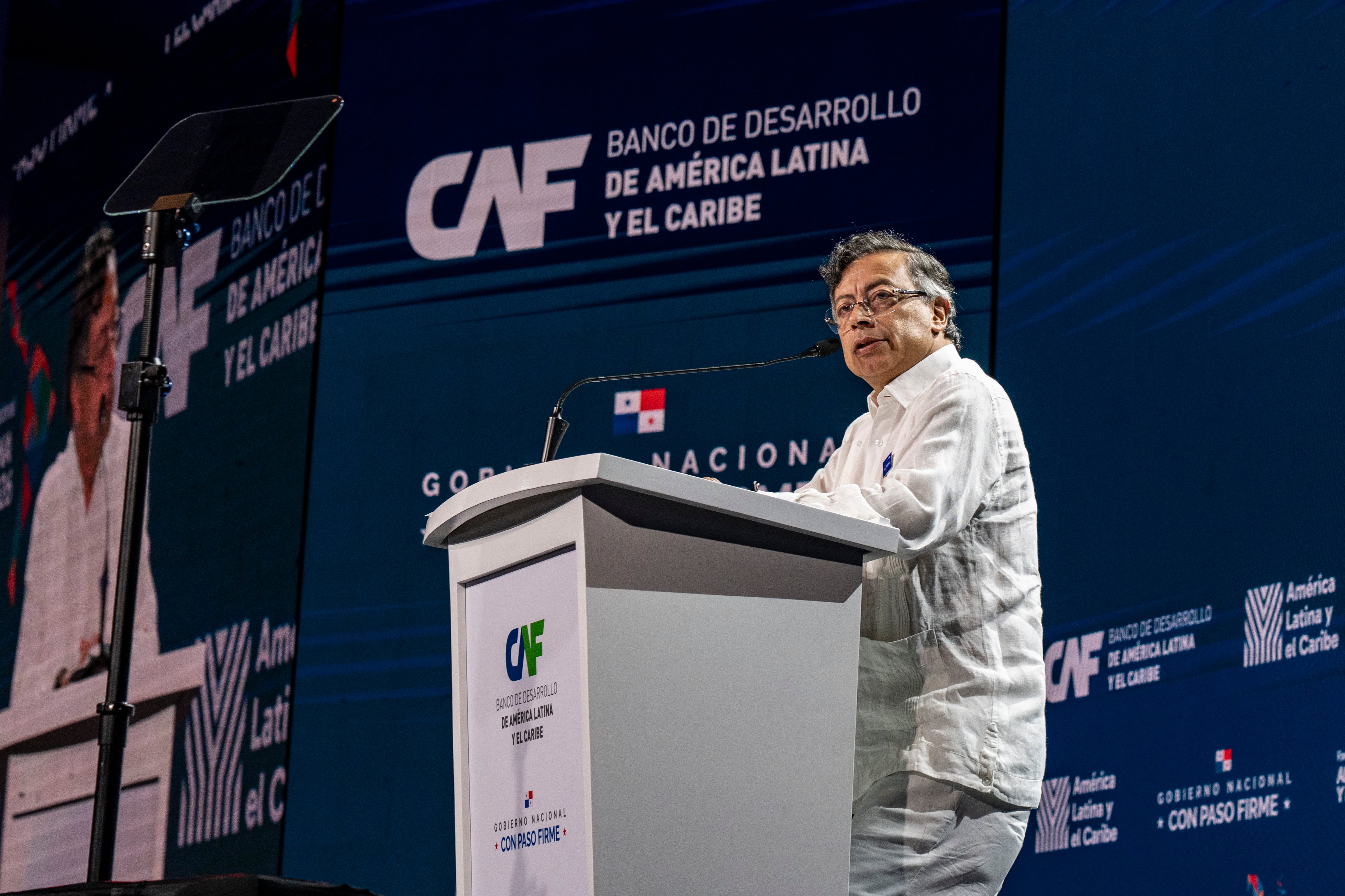 Gustavo Petro durante su intervención en el Fondo Económico.