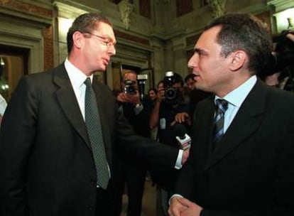 Gallardón y Simancas, juntos en la constitución del Ayuntamiento de Madrid tras las elecciones de 2003.