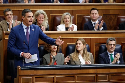 El presidente del Gobierno, Pedro Sánchez, durante su intervención en la sesión de control al Ejecutivo este miércoles en el Congreso.