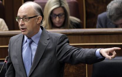 Montoro, durante su intervención en el pleno del Congreso.