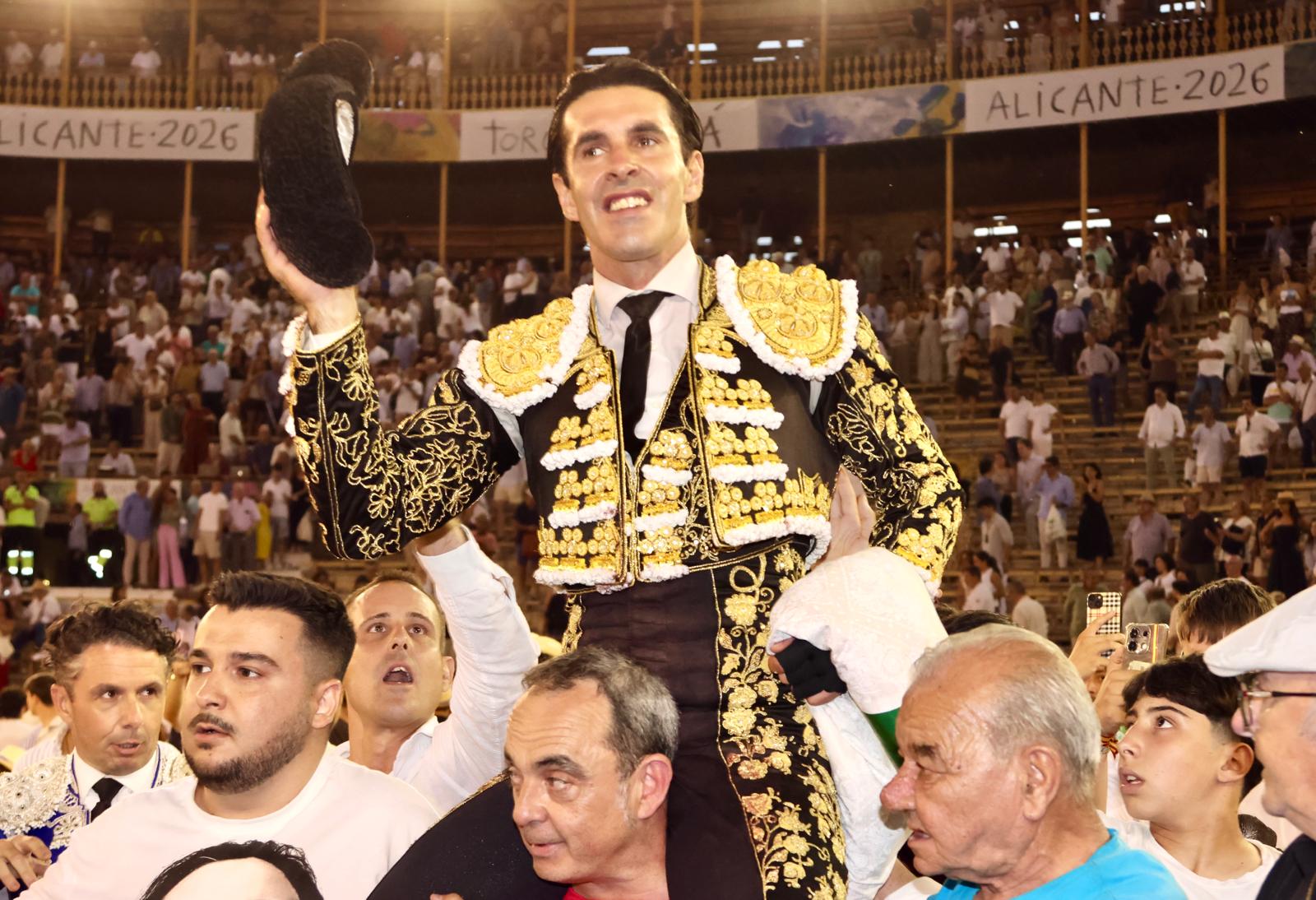 Morante y Talavante conquistan a los alicantinos