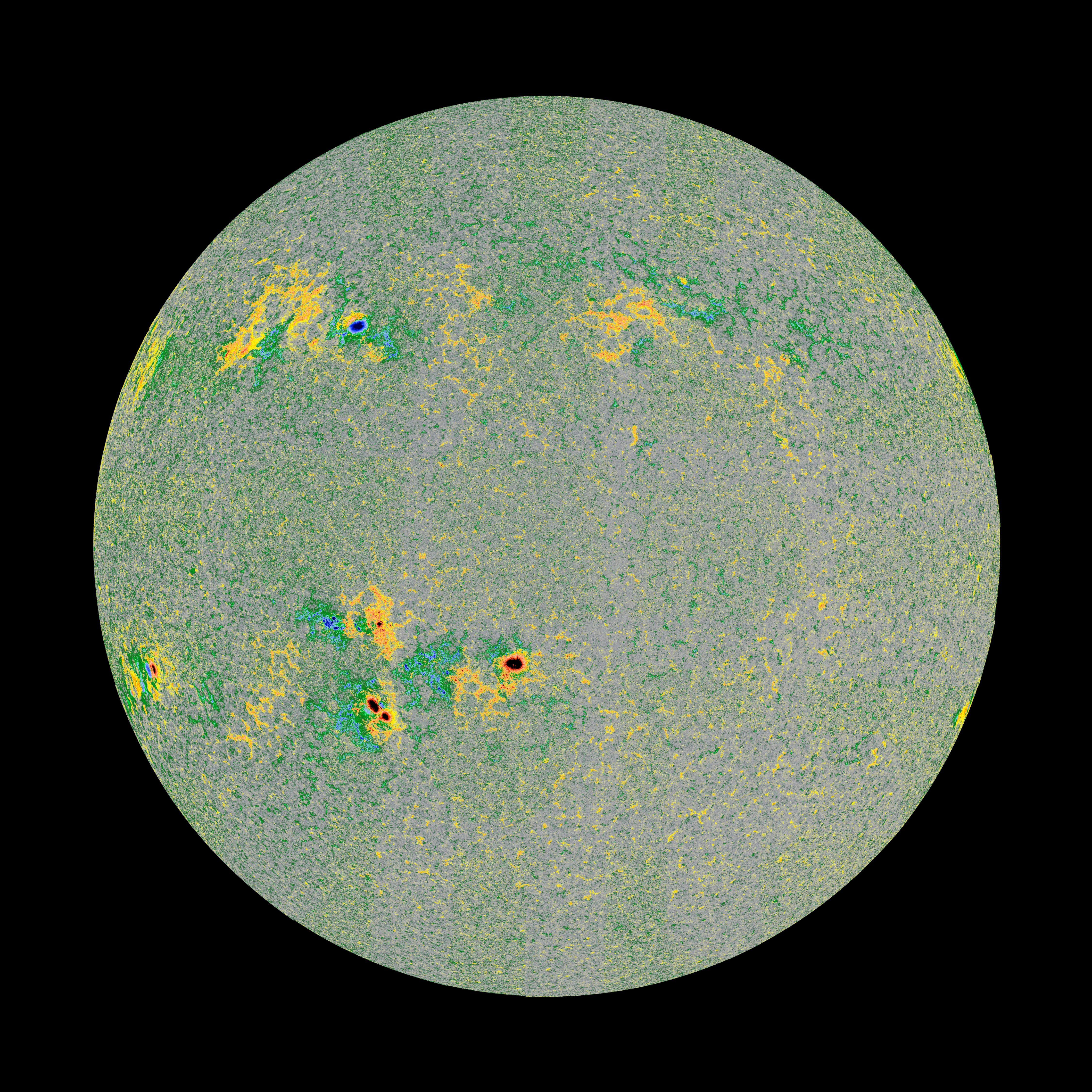 Campos magnéticos del Sol concentrados dentro y alrededor de las manchas solares.