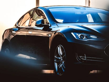 Los coches de Tesla hablarán con los peatones dentro de muy poco