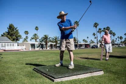 Por unos 700 euros al mes, el alquiler de Val Vista incluye los gastos y campo de golf o la piscina.