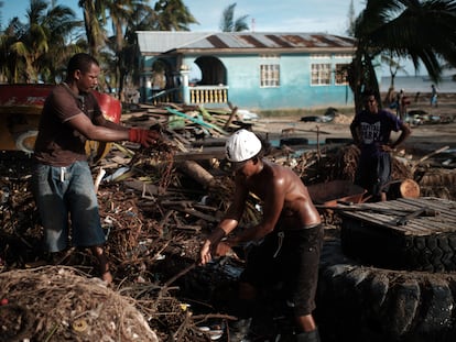 La mayor parte de las casas fueron destruidas tras el impacto del huracán Iota en las costas de Bilwi, Nicaragua.