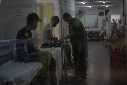 Al menos 20 personas han muerto y más de 70 personas han tenido que ser hospitalizadas debido al consumo de droga que había sido procesada con alguna sustancia “con alto nivel de toxicidad” aún por identificar en las afueras de Buenos Aires, Argentina.