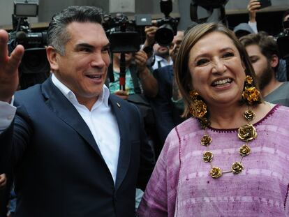 Alejandro Moreno y Xochitl Gálvez el 4 de julio en Ciudad de México.